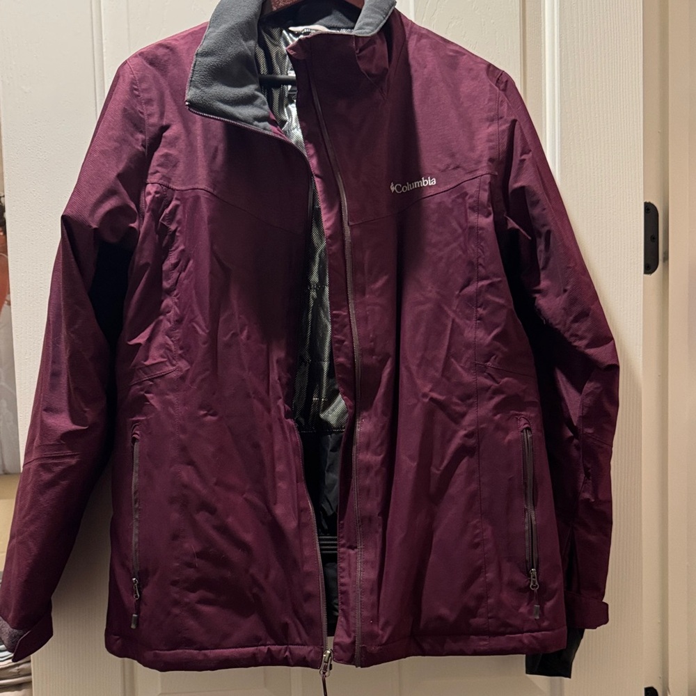 Columbia Women's Ski Jacket in Deep Plum